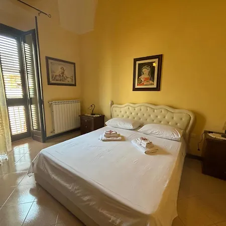 فندق مبيت وإفطار Palazzo Simone 4*